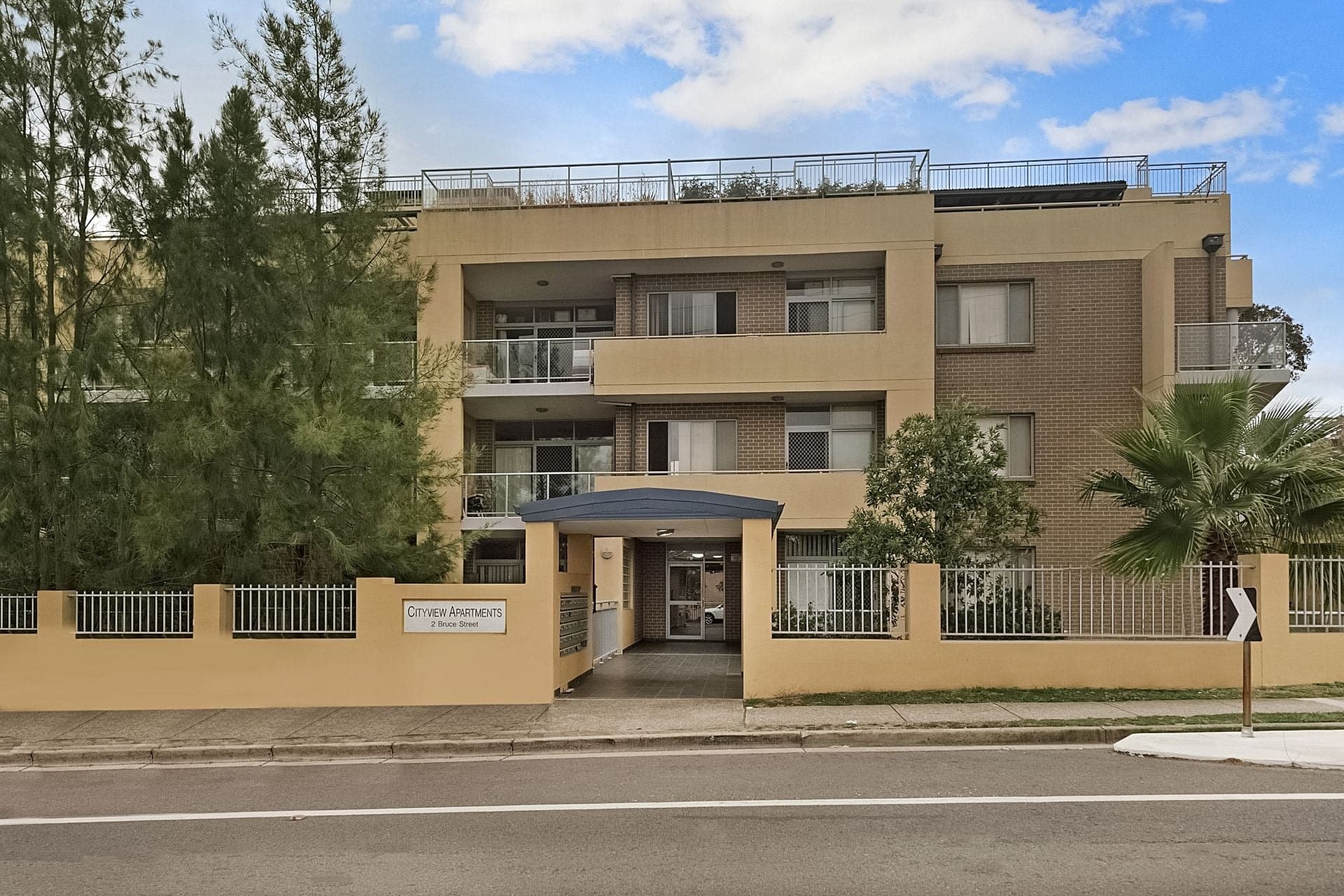 22/2 Bruce Street, Blacktown - Image 1