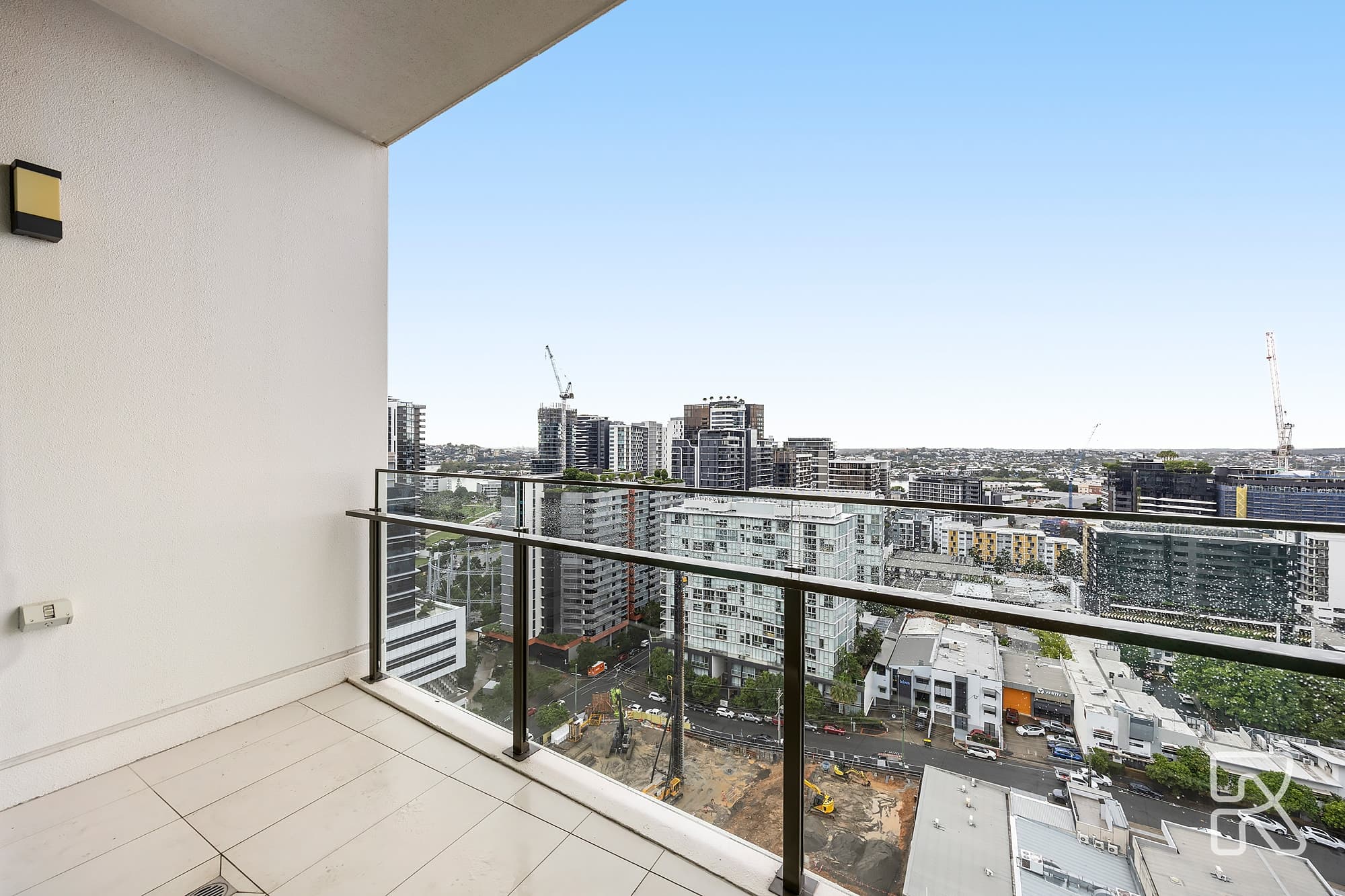 32002/24 Stratton Street, Newstead - Thumbnail 4
