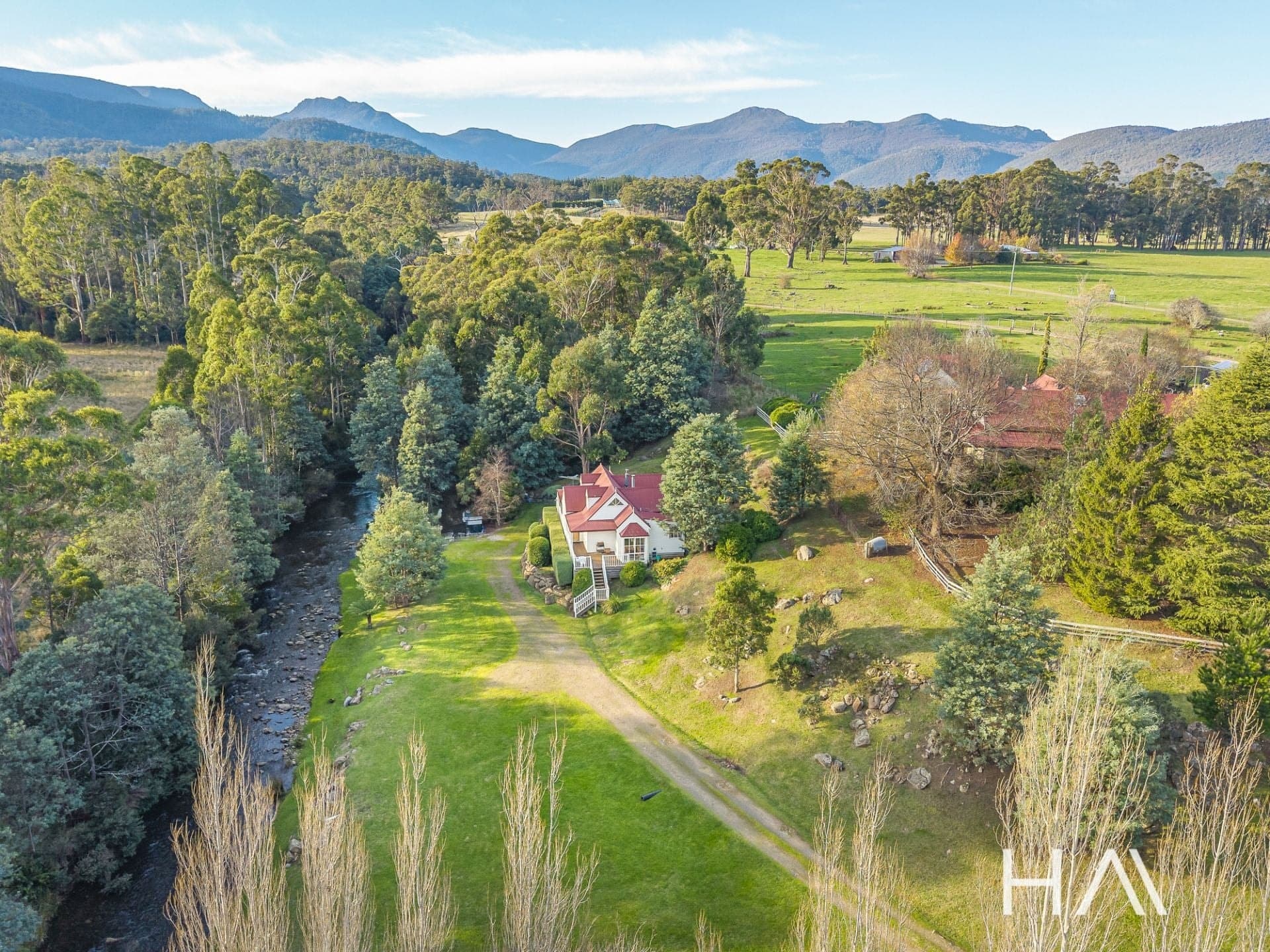 134 Crabtree Road, Grove, Grove - Thumbnail 4