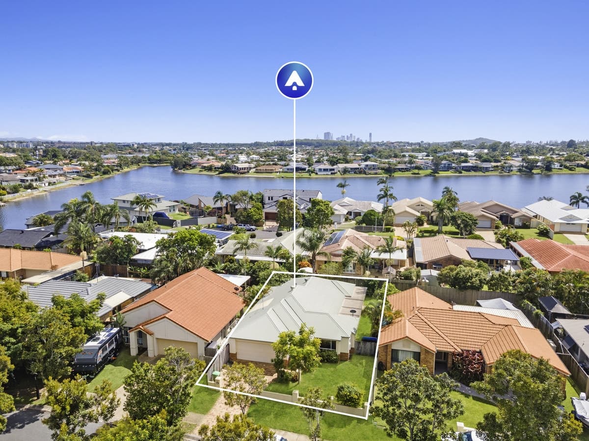 43 Rainbird Close, BURLEIGH WATERS, Burleigh Waters - Thumbnail 2