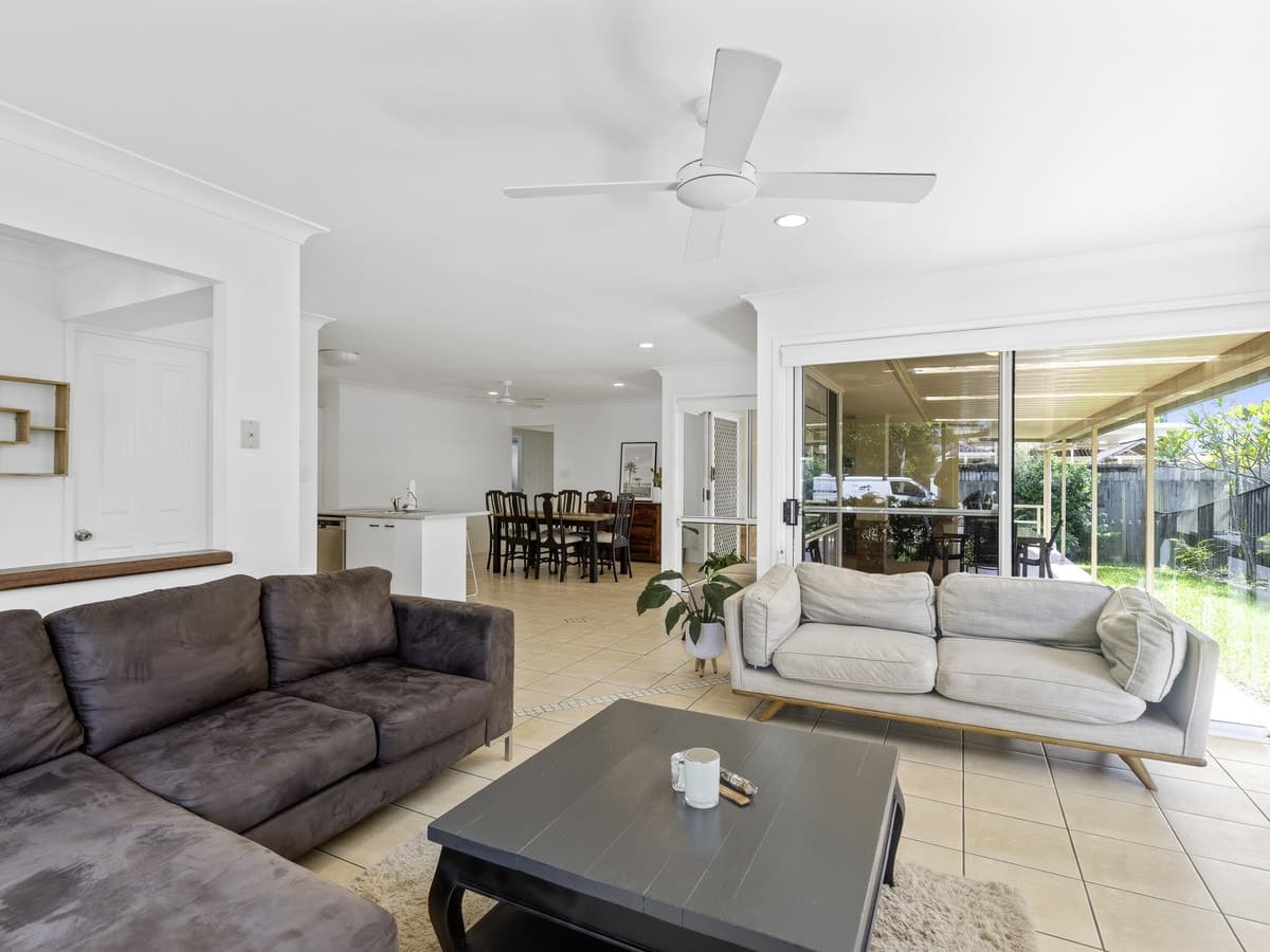 43 Rainbird Close, BURLEIGH WATERS, Burleigh Waters - Thumbnail 4