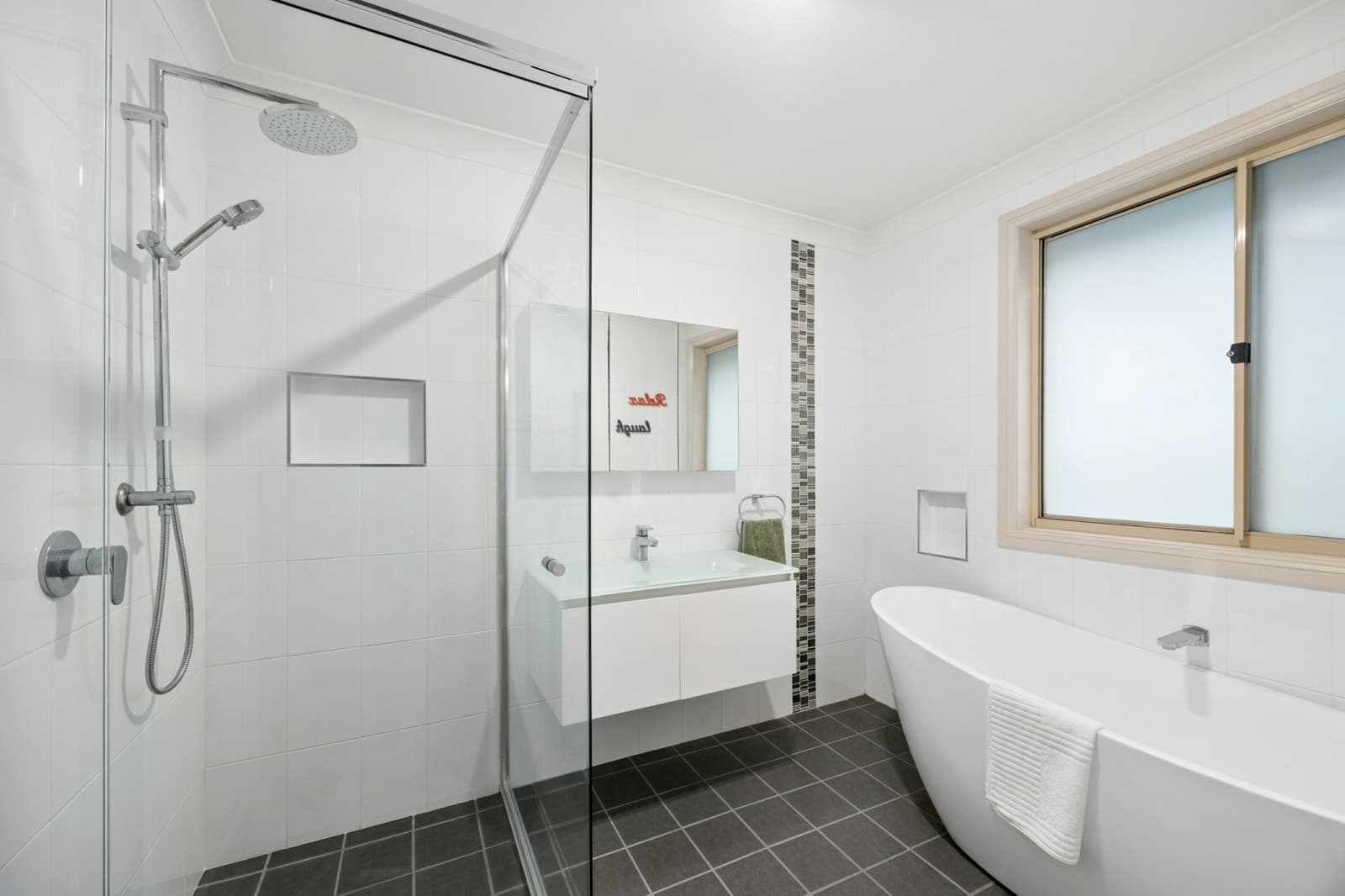 60 MacDougall Crescent,Hamlyn Terrace, Hamlyn Terrace - Thumbnail 6