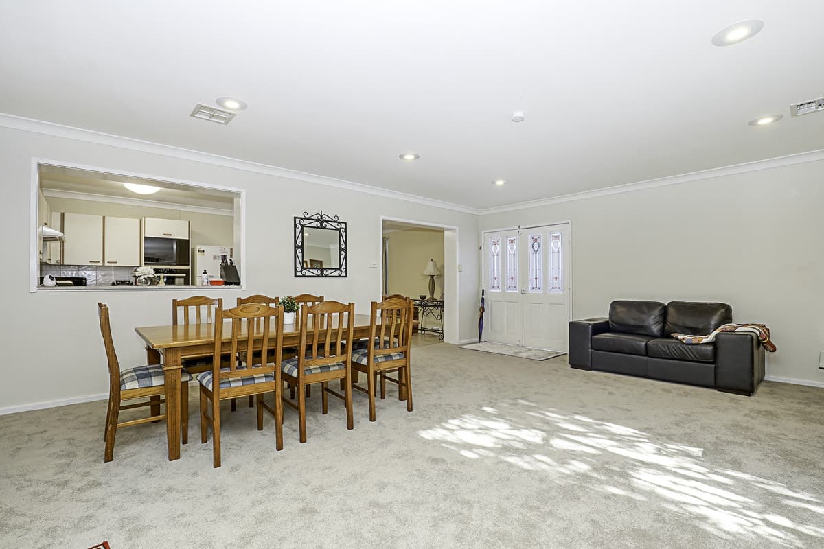 2 Goble Street, Hughes ACT 2605, Hughes - Thumbnail 4