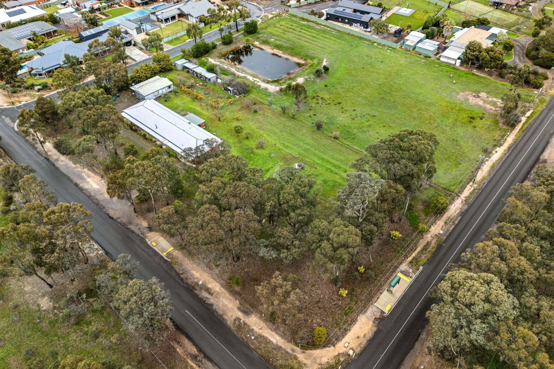 2 Braeside Drive, Junortoun VIC 3551, Junortoun Vic 3551 - Thumbnail 3