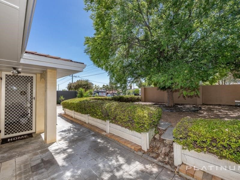 57 Eddystone Avenue, Craigie WA, Craigie - Thumbnail 2