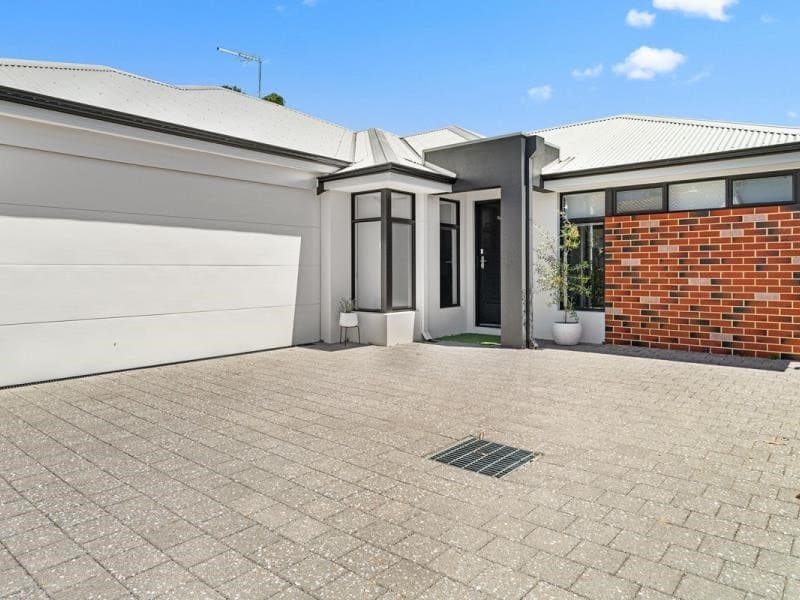 6A Delcomyn Place, Craigie WA 6025, Craigie - Image 1