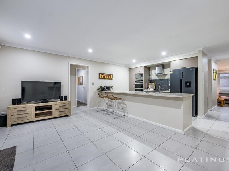 29 Allambie Drive, Craigie WA, Craigie - Thumbnail 3