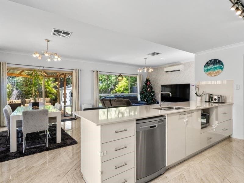 10A Coral Street, Craigie WA, Craigie - Thumbnail 2