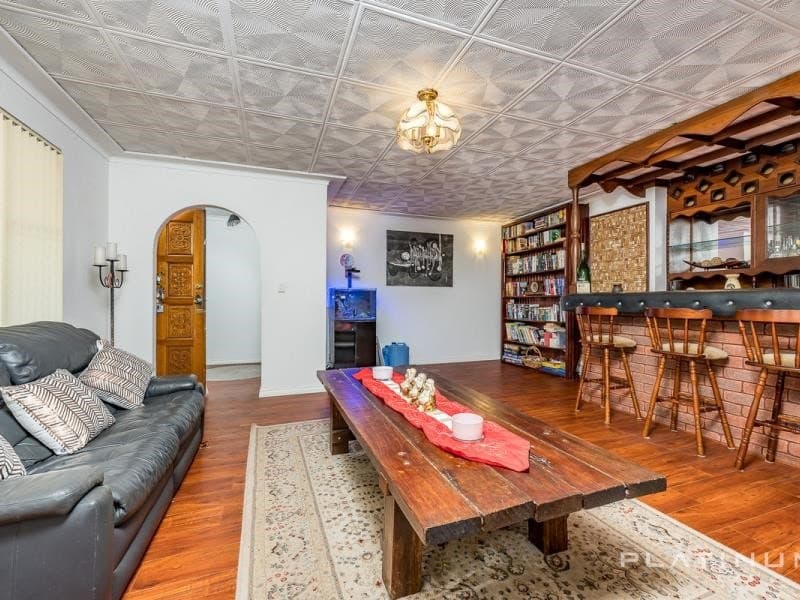 6 Wahroonga Way, Greenwood WA, Greenwood - Thumbnail 3