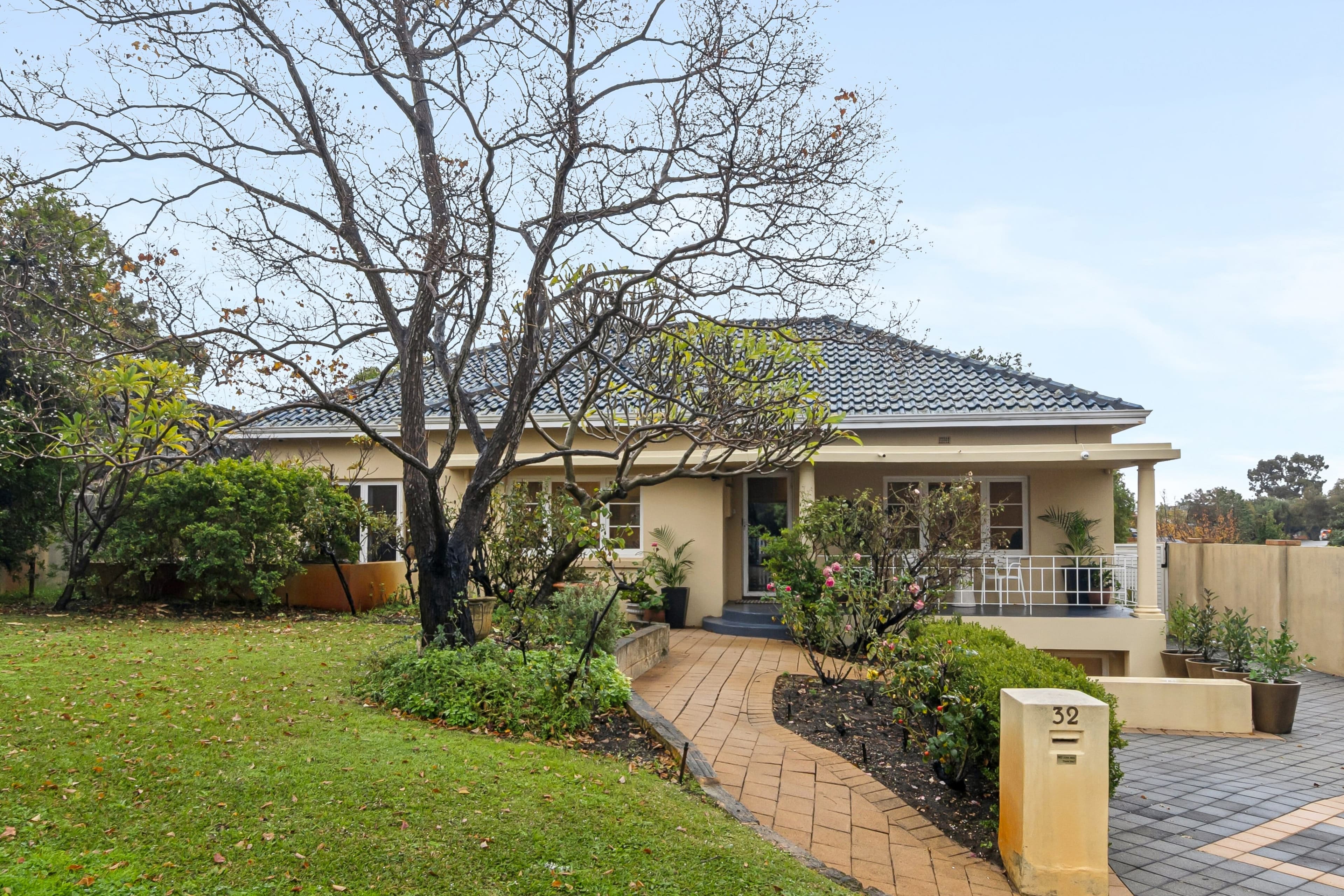 32 Meenaar Crescent, Coolbinia - Thumbnail 2