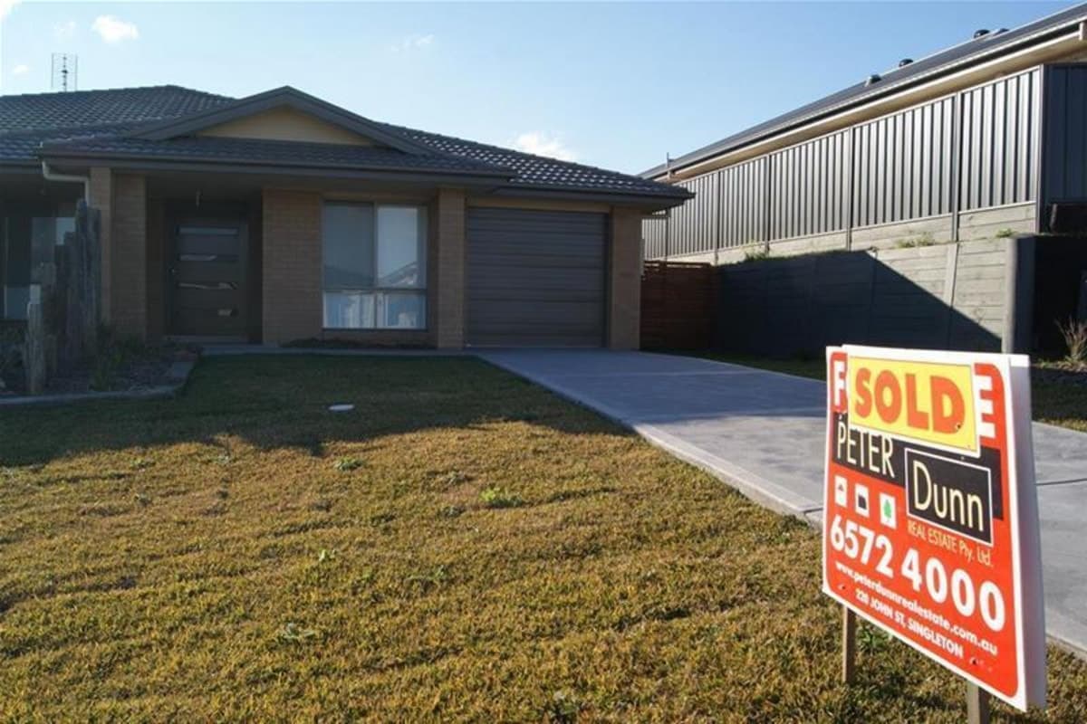 2 / 10 Pankhurst Avenue, SINGLETON NSW 2330, Singleton - Image 1