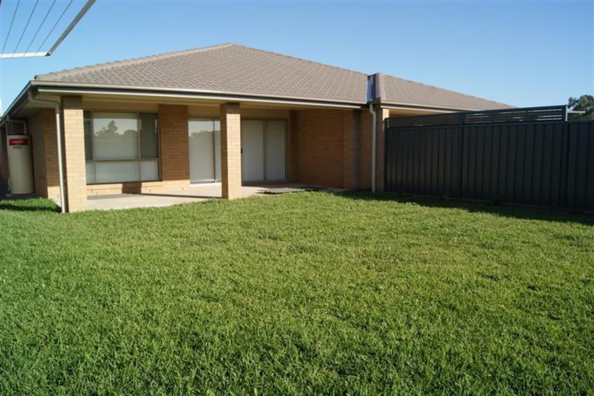 2 / 10 Pankhurst Avenue, SINGLETON NSW 2330, Singleton - Thumbnail 4