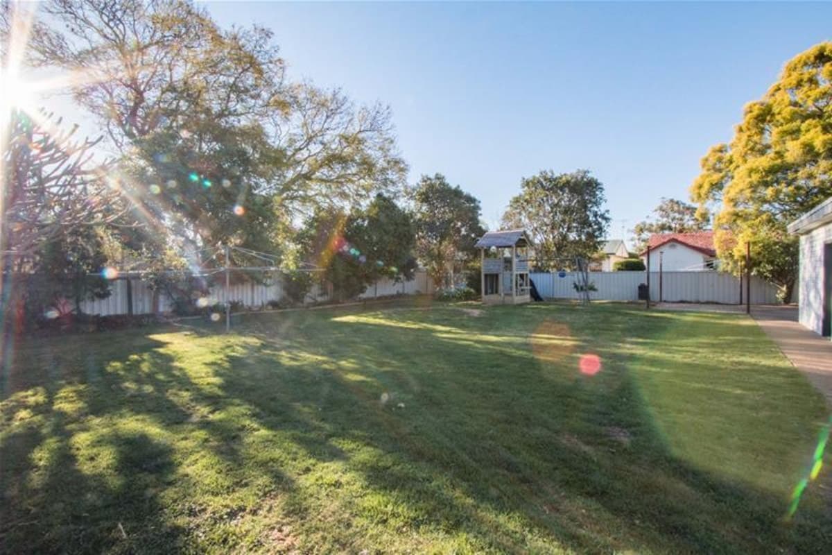 13 Pelerin Avenue, SINGLETON NSW 2330, Singleton - Thumbnail 4