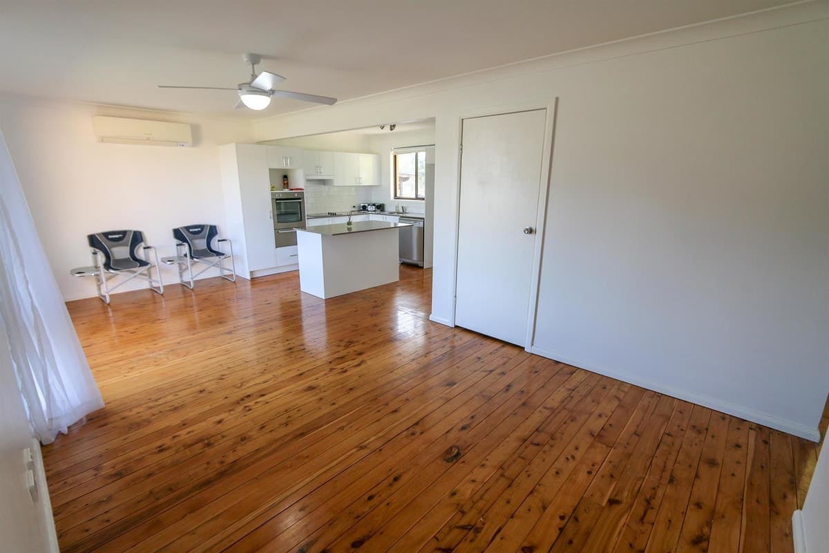 82 Lawson Avenue, SINGLETON NSW 2330, Singleton - Thumbnail 2