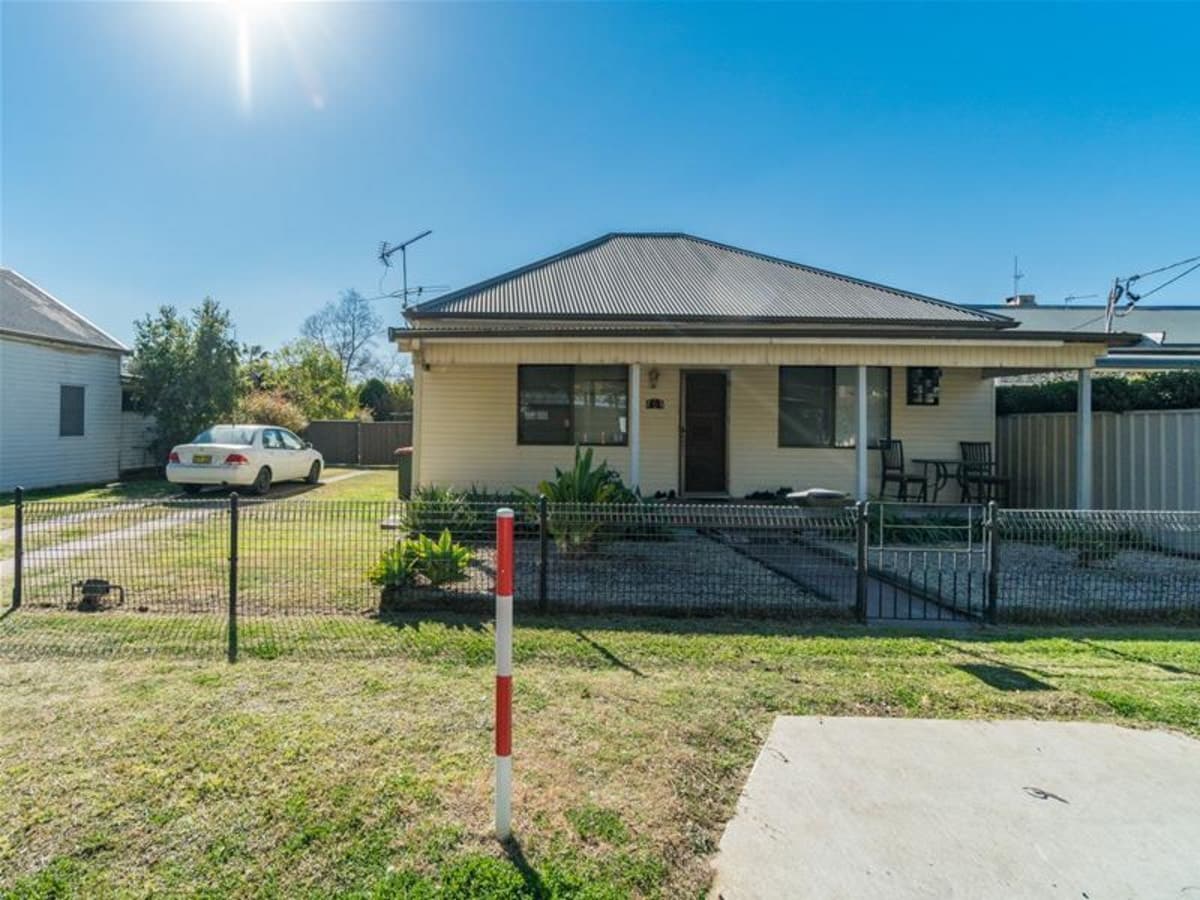 18 Elizabeth Street, SINGLETON NSW 2330, Singleton - Image 1