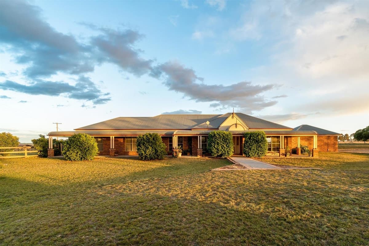 117 Minimbah Drive, SINGLETON NSW 2330, Singleton - Thumbnail 2