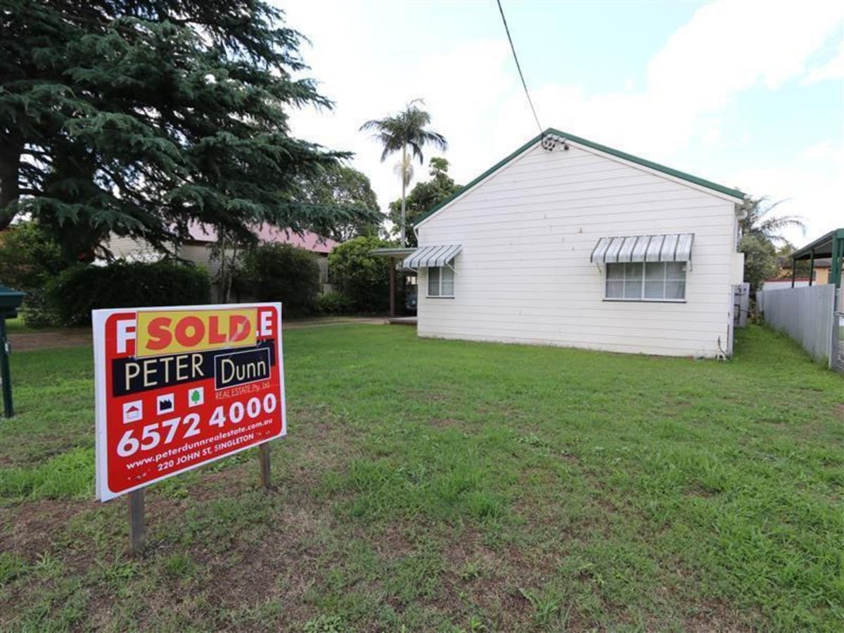 16 Collett Avenue, SINGLETON NSW 2330, Singleton - Image 1