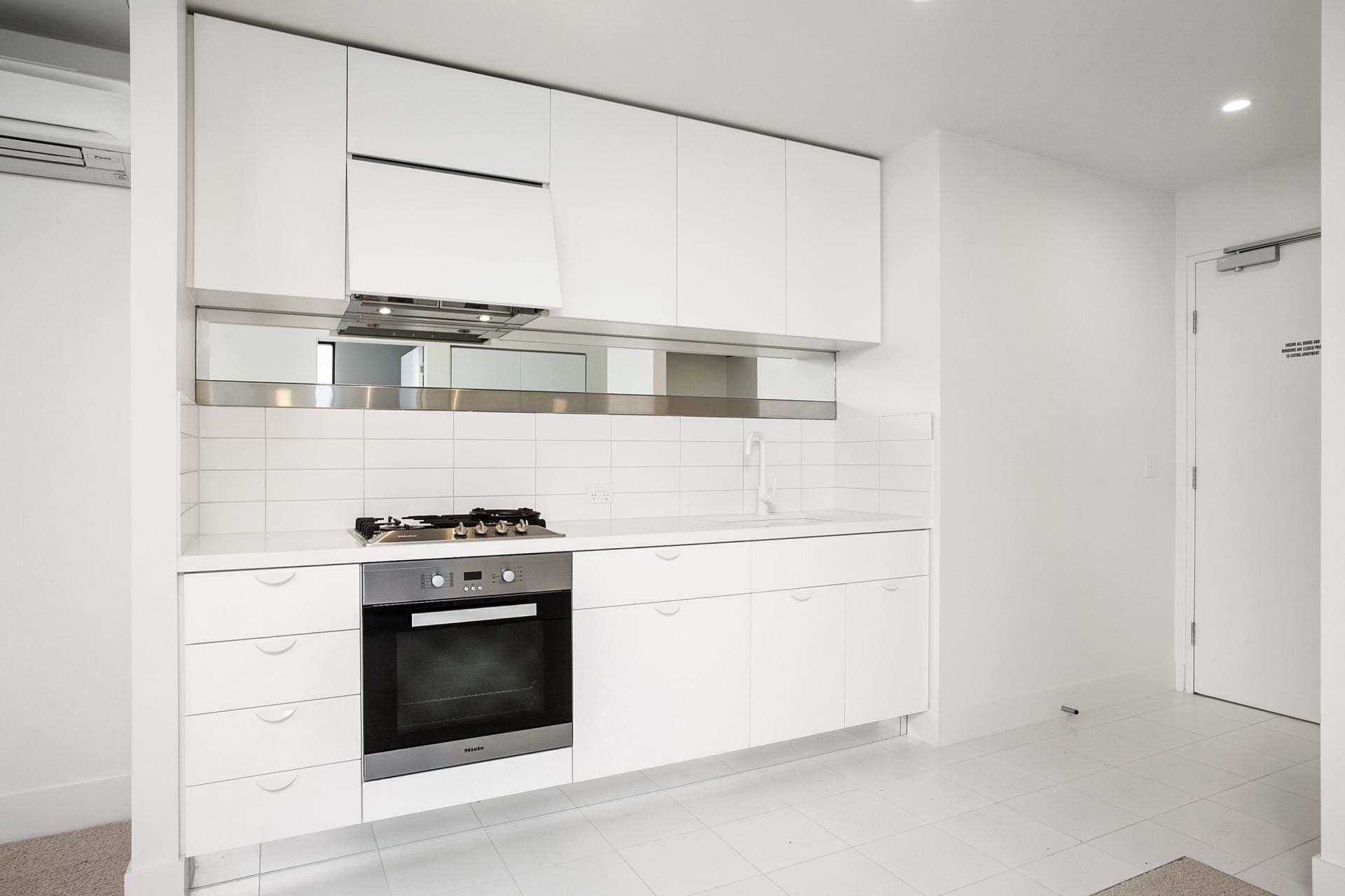 5808/500 Elizabeth Street Melbourne VIC, Melbourne - Thumbnail 2