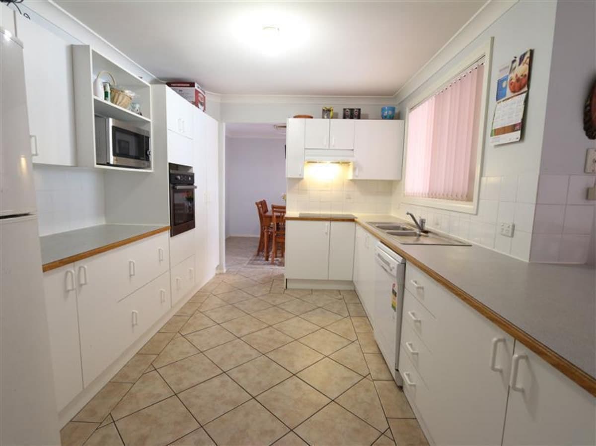 6 Lawrence Place, SINGLETON NSW 2330, Singleton - Thumbnail 3