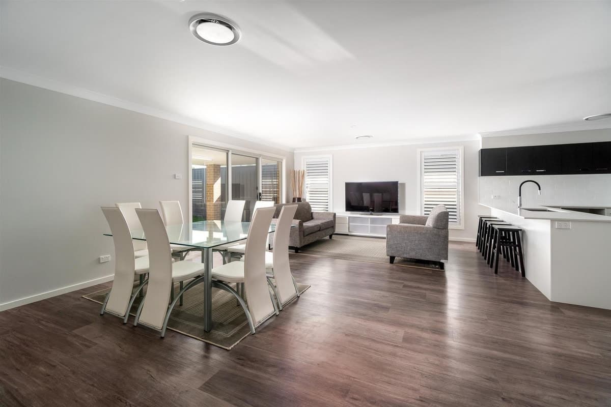 51 Broomfield Crescent, SINGLETON NSW 2330, Singleton - Thumbnail 2