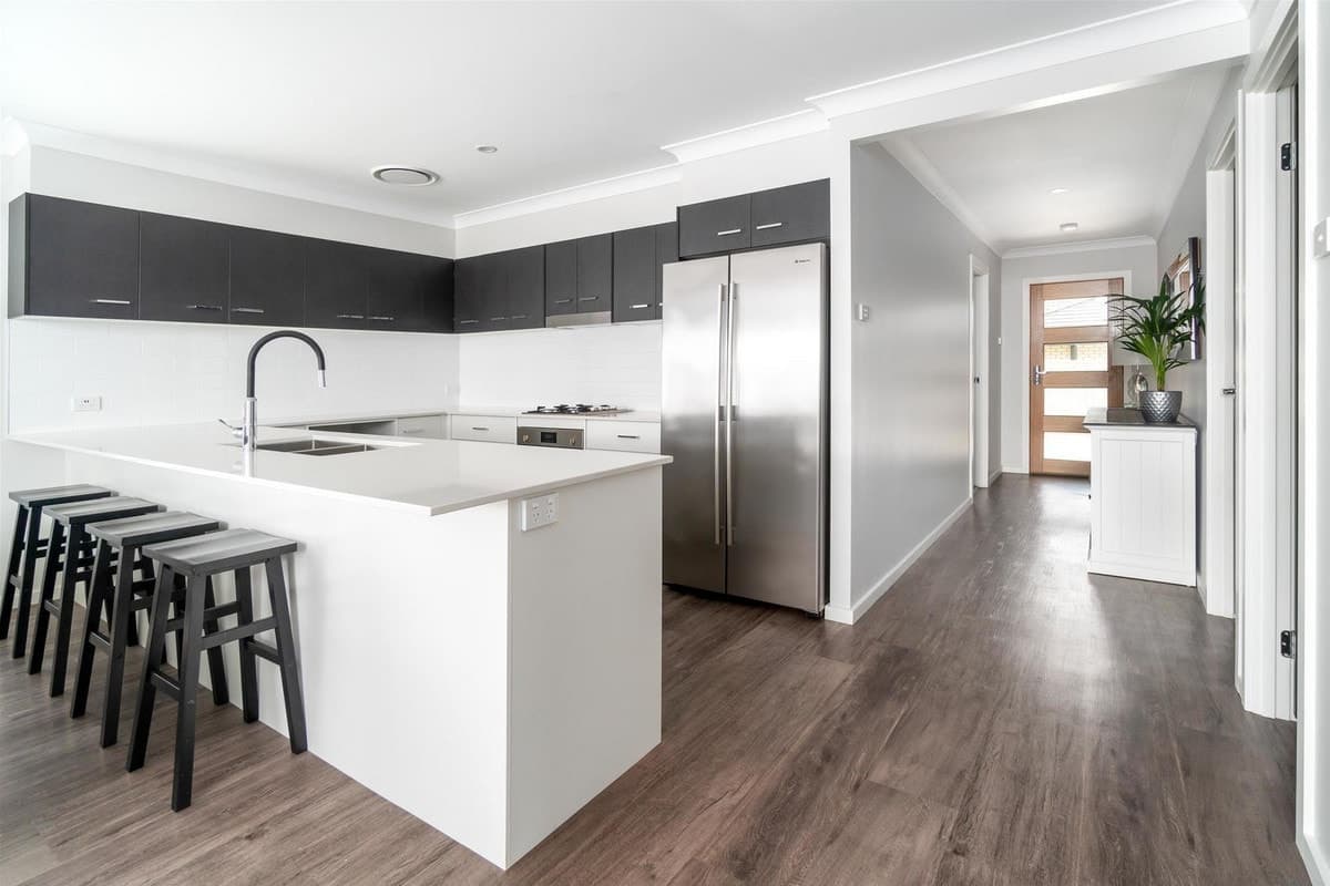 51 Broomfield Crescent, SINGLETON NSW 2330, Singleton - Thumbnail 3