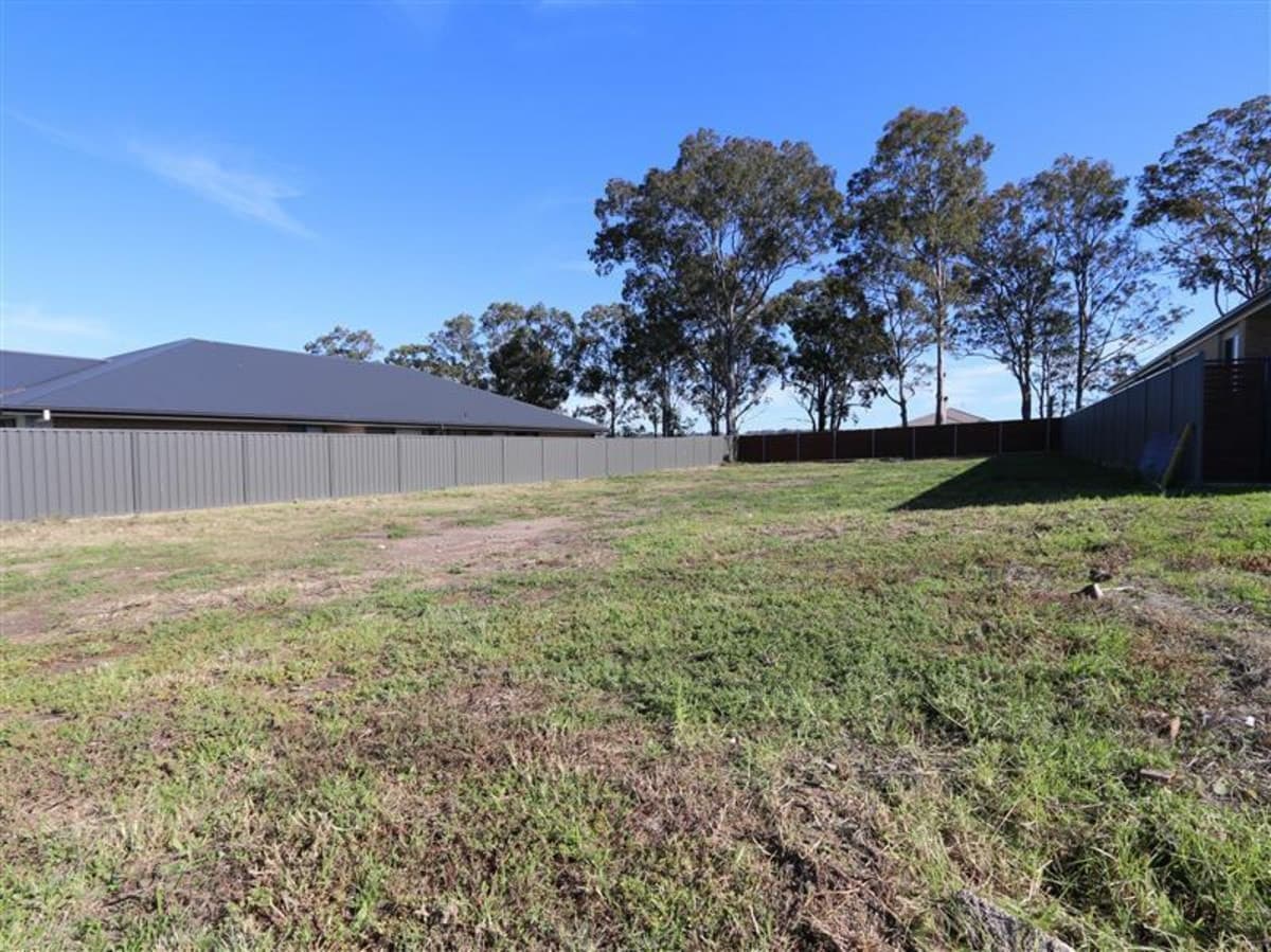 810 Sqm Block...fully Fenced...ready To Build!!, $199,000, Singleton - Thumbnail 2
