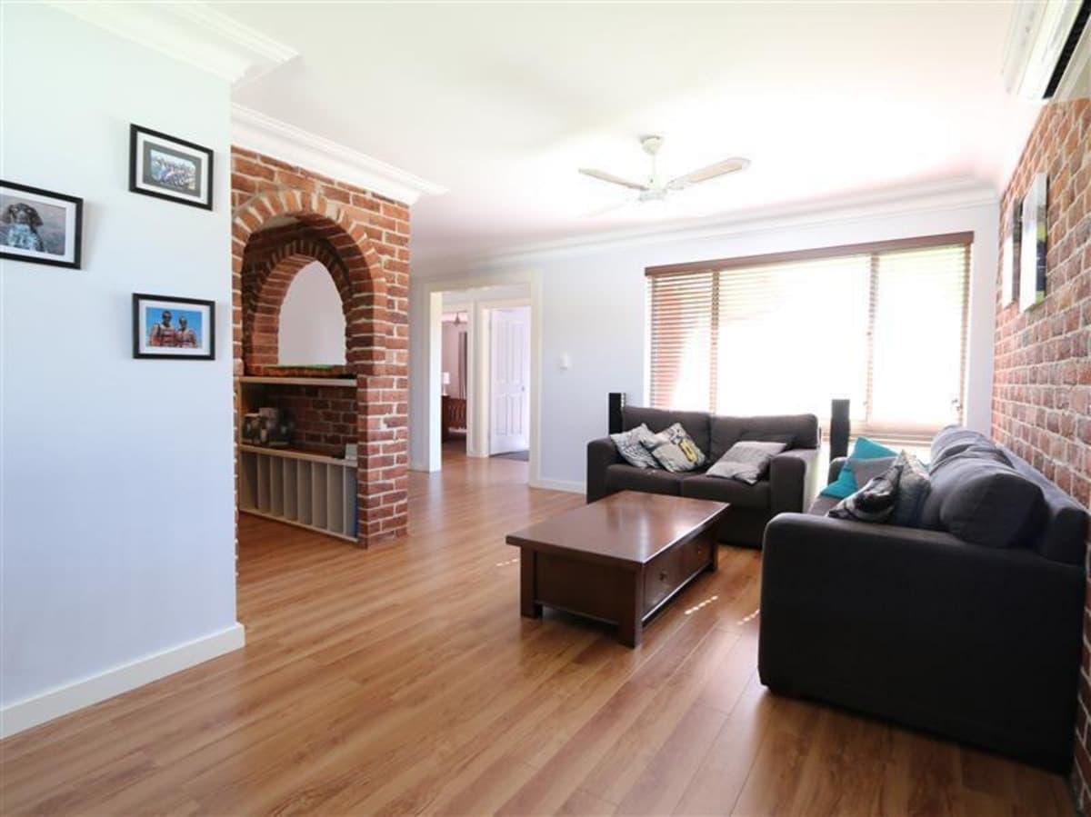 9 Millard Close, SINGLETON NSW 2330, Singleton - Thumbnail 2