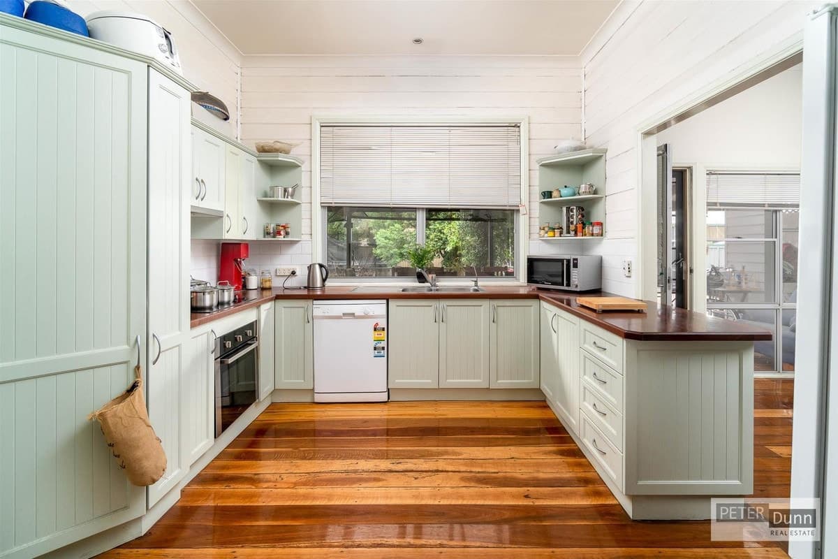 61 Bathurst Street, SINGLETON NSW 2330, Singleton - Thumbnail 2