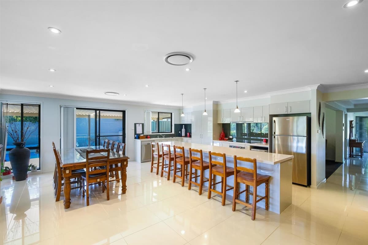 8 Pinchin Close, SINGLETON NSW 2330, Singleton - Thumbnail 2