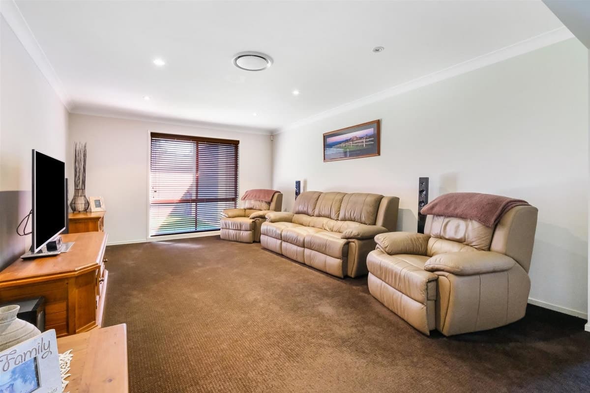 8 Pinchin Close, SINGLETON NSW 2330, Singleton - Thumbnail 5