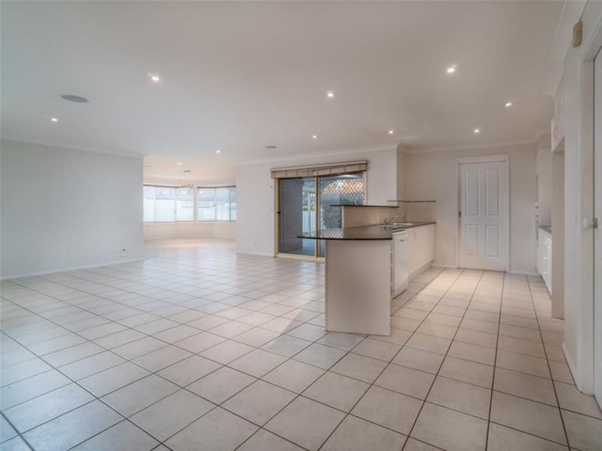 81 Acacia Circuit, SINGLETON NSW 2330, Singleton - Thumbnail 2