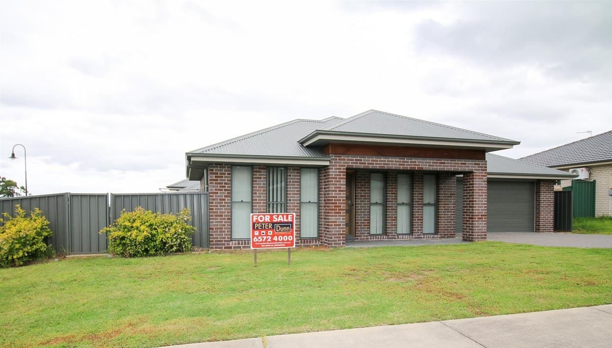 2 / 2 Hobden Street, SINGLETON NSW 2330, Singleton - Image 1