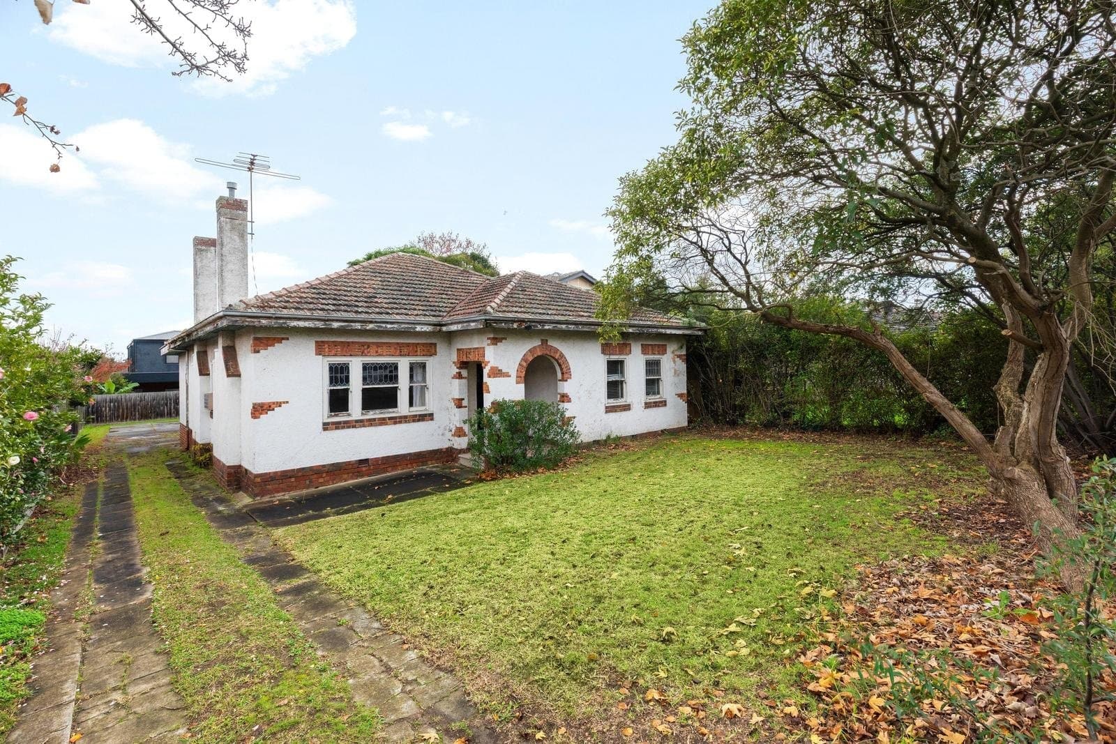 7 Woolcock Avenue, Kew East VIC 3102, Kew East - Thumbnail 2