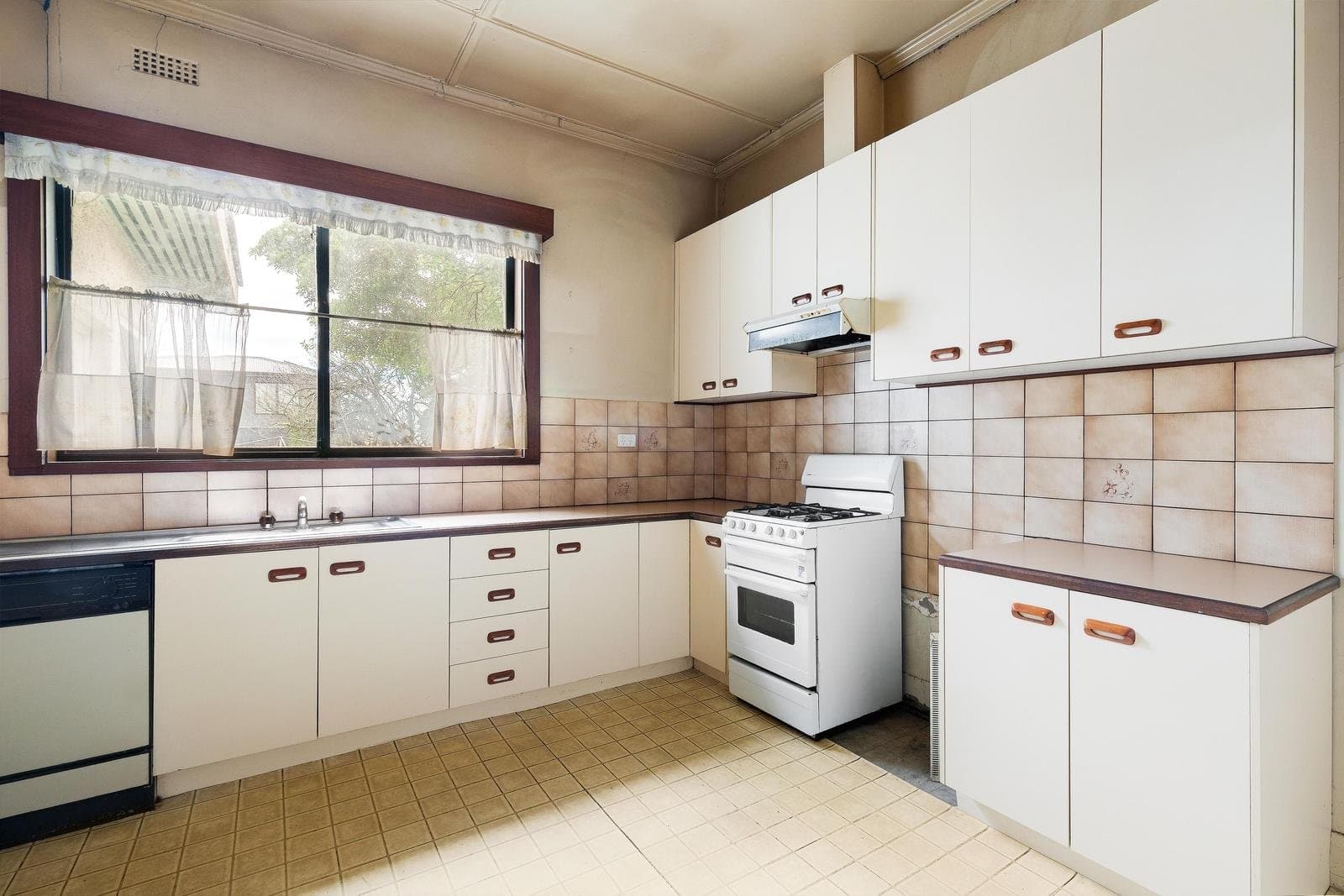 7 Woolcock Avenue, Kew East VIC 3102, Kew East - Thumbnail 6