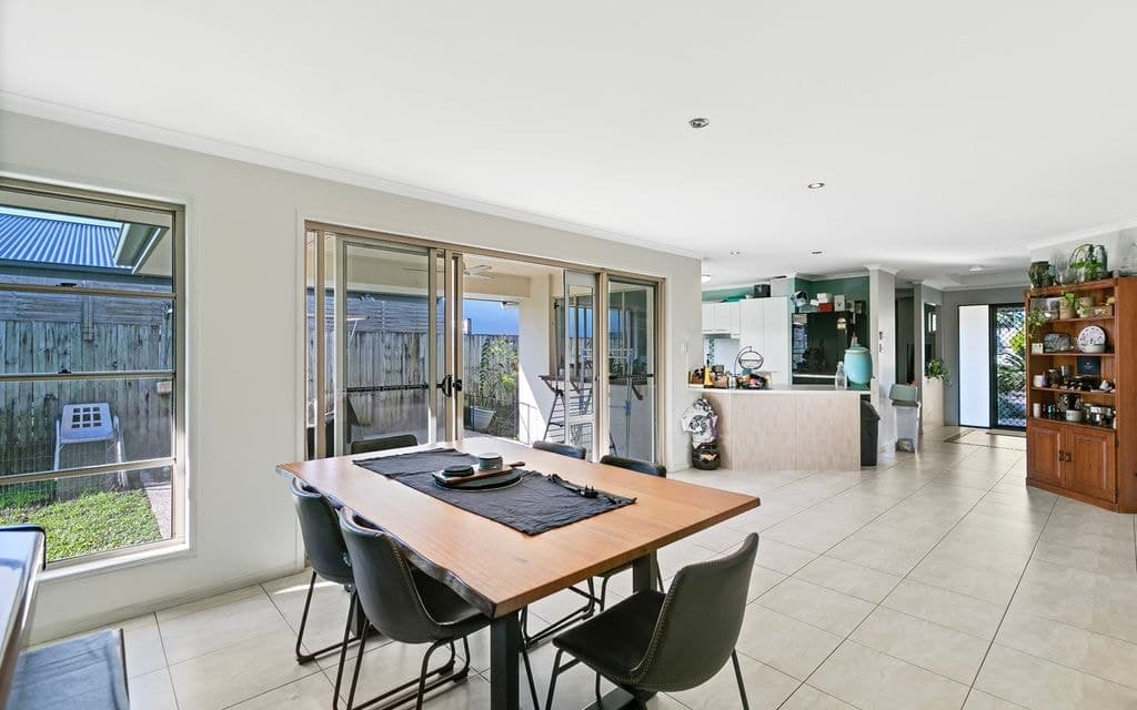 6 Creekside Drive, SIPPY DOWNS QLD 4556, Sippy Downs - Thumbnail 5
