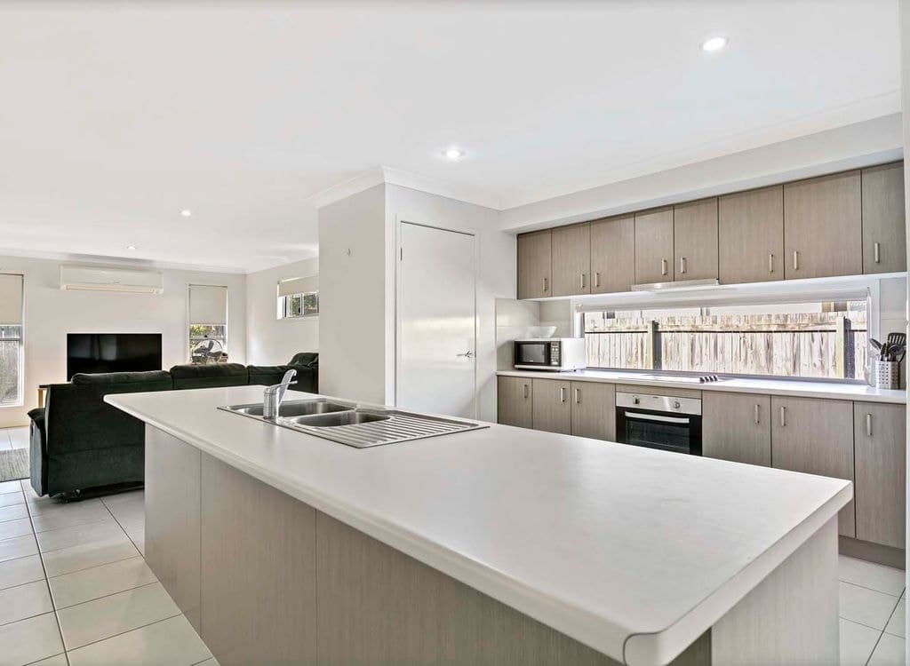 6 Maidenhair Drive, BEERWAH QLD 4519, Beerwah - Thumbnail 4