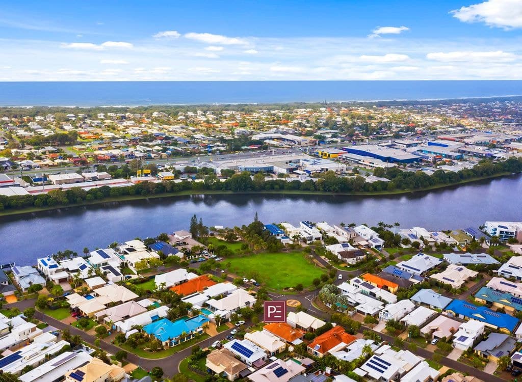 8 Maui Court, KAWANA ISLAND QLD 4575, Kawana Island - Thumbnail 4