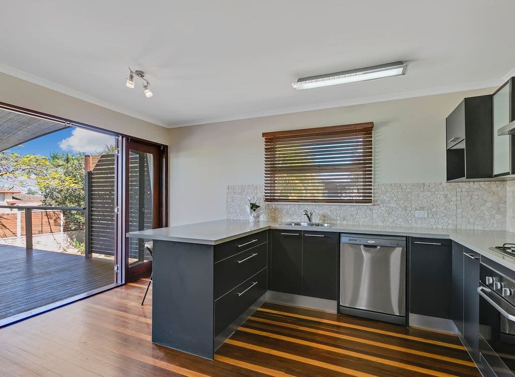 8 Prince Street, CLONTARF QLD 4019, Clontarf - Thumbnail 6
