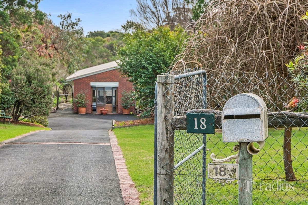 18 Yambill Avenue, Rosebud, VIC 3939, Australia, Rosebud - Thumbnail 2