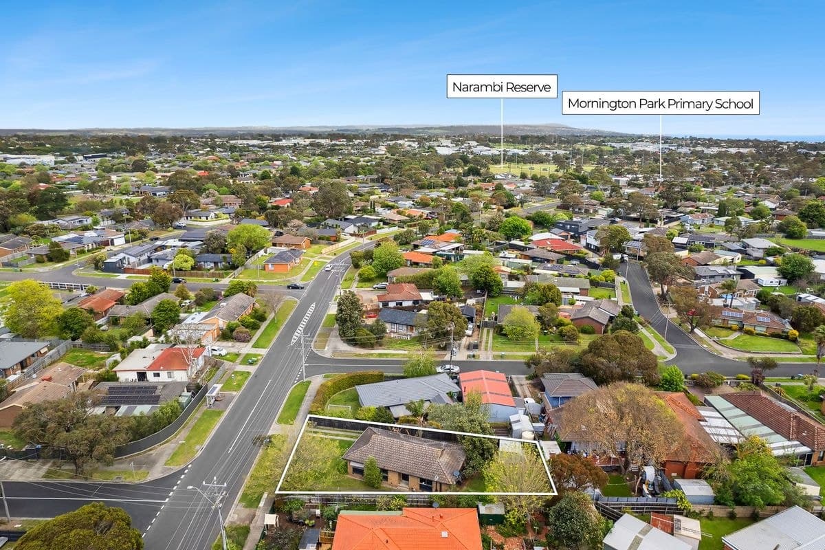 97 Robertson Drive, Mornington, VIC 3931, Australia, Mornington - Thumbnail 3