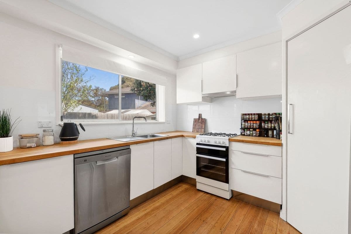 97 Robertson Drive, Mornington, VIC 3931, Australia, Mornington - Thumbnail 7