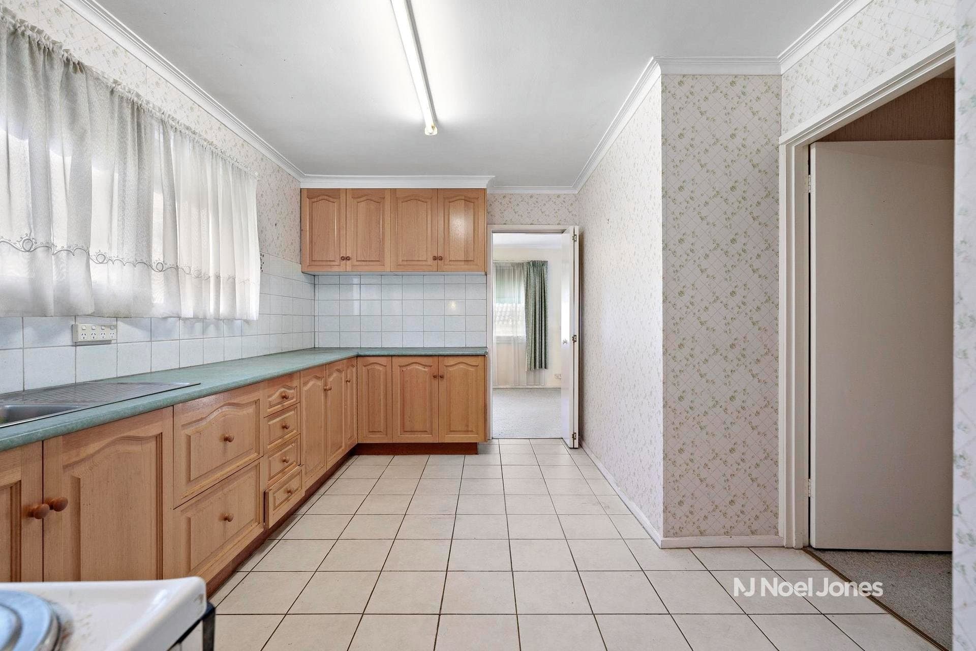 7 Chiara Court, GLEN WAVERLEY, Glen Waverley - Thumbnail 3