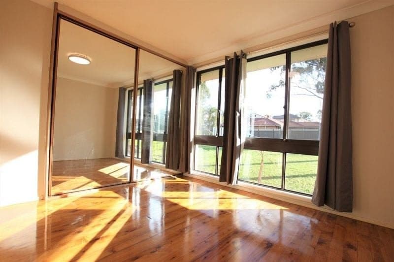 18 Hyacinth Avenue Macquarie Fields NSW, Macquarie Fields - Thumbnail 2