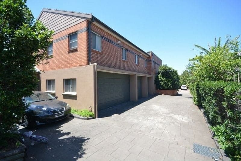 4/317 Blaxcell Street South Granville NSW, South Granville - Image 1