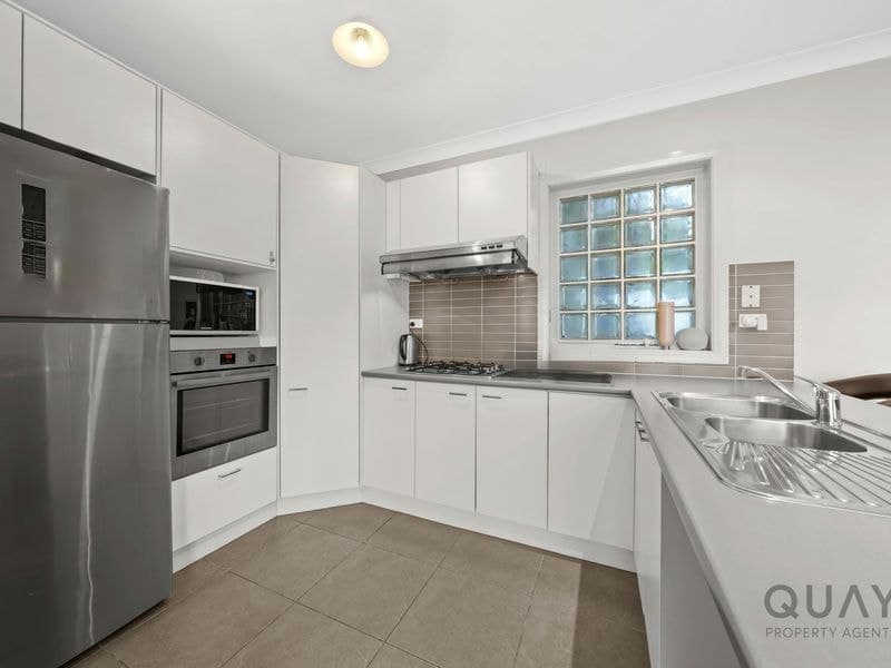 202 Stanhope Parkway, Stanhope Gardens, Stanhope Gardens - Thumbnail 4