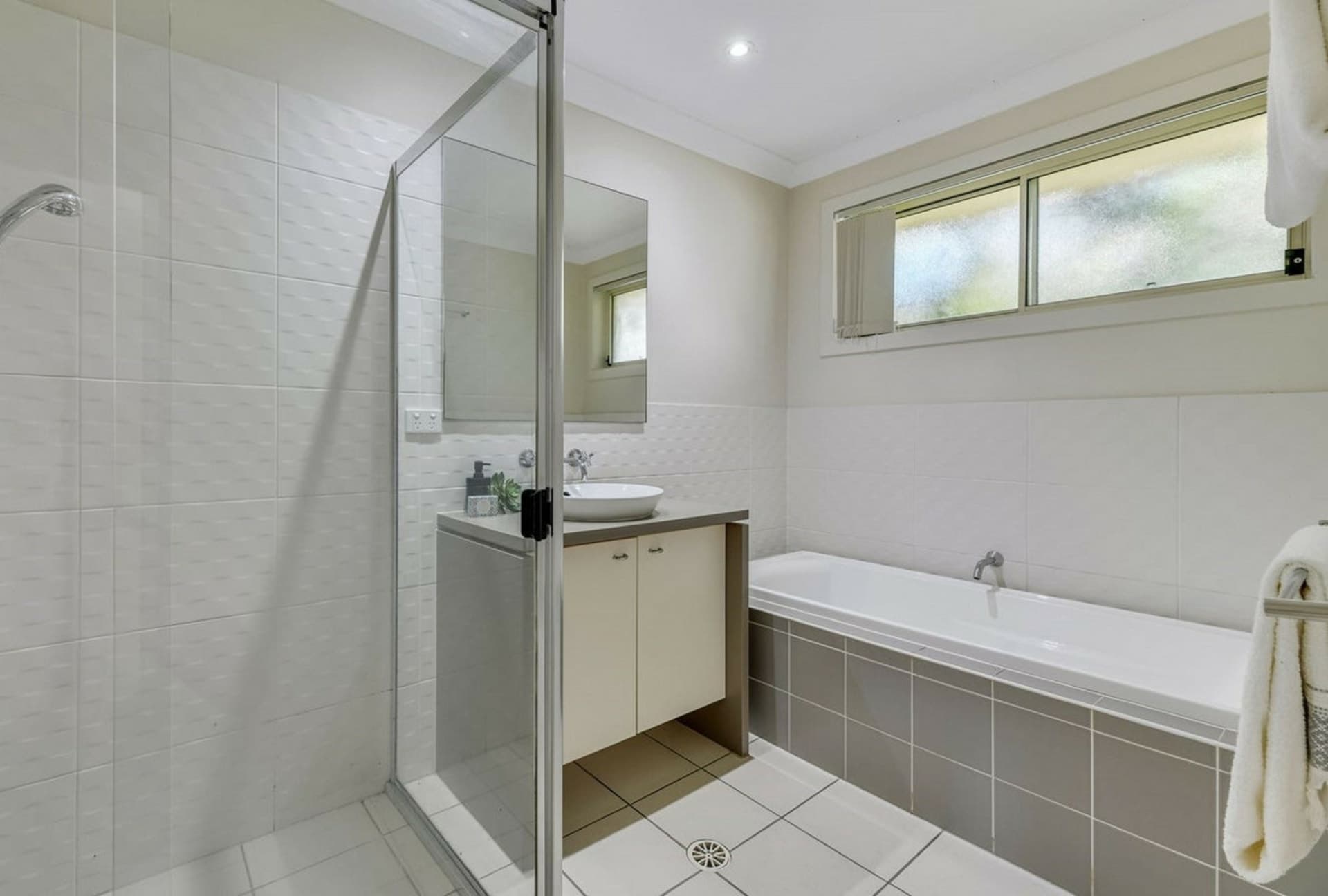 9 Crowcombe Place Carseldine QLD, Carseldine - Thumbnail 4