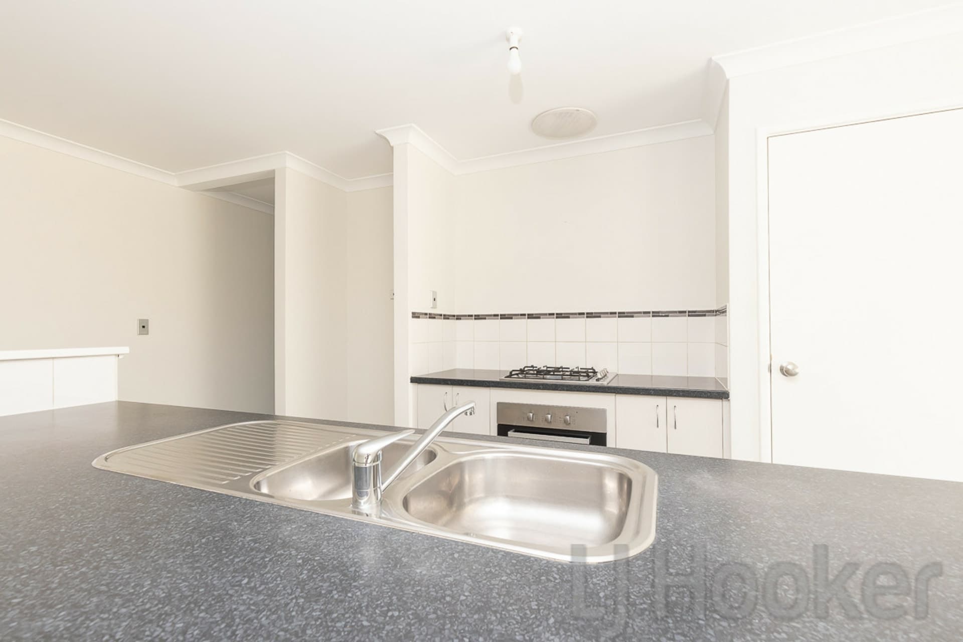 3 Carnaby Drive Dawesville WA, Dawesville - Thumbnail 4