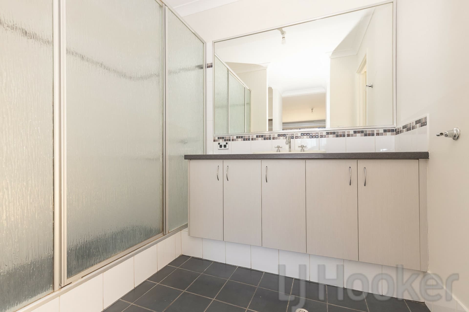 3 Carnaby Drive Dawesville WA, Dawesville - Thumbnail 8