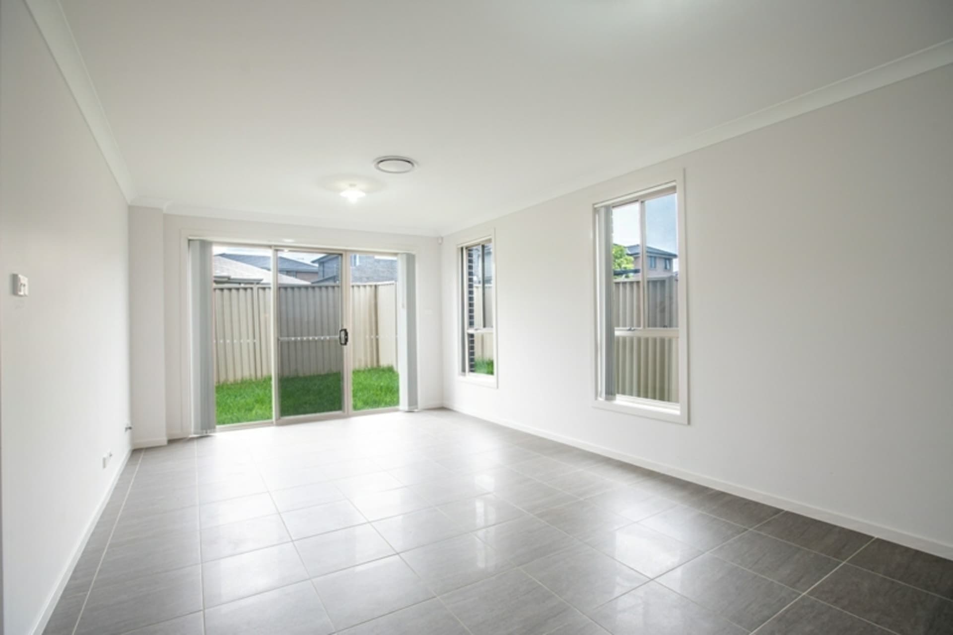 11 Gallipoli Drive, Edmondson Park, Edmondson Park - Thumbnail 3