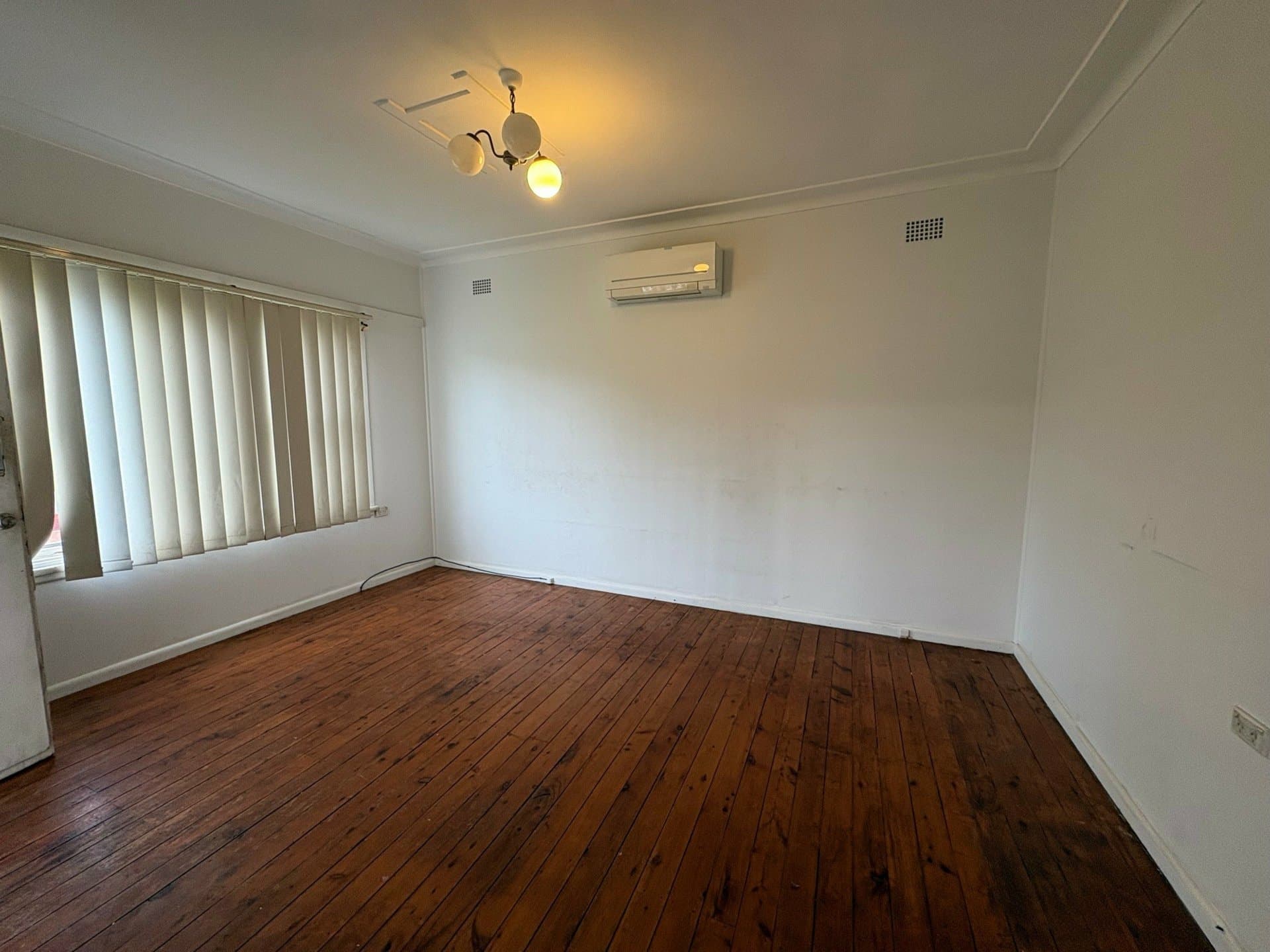 139 The Boulevarde Fairfield West NSW, Fairfield West - Thumbnail 4